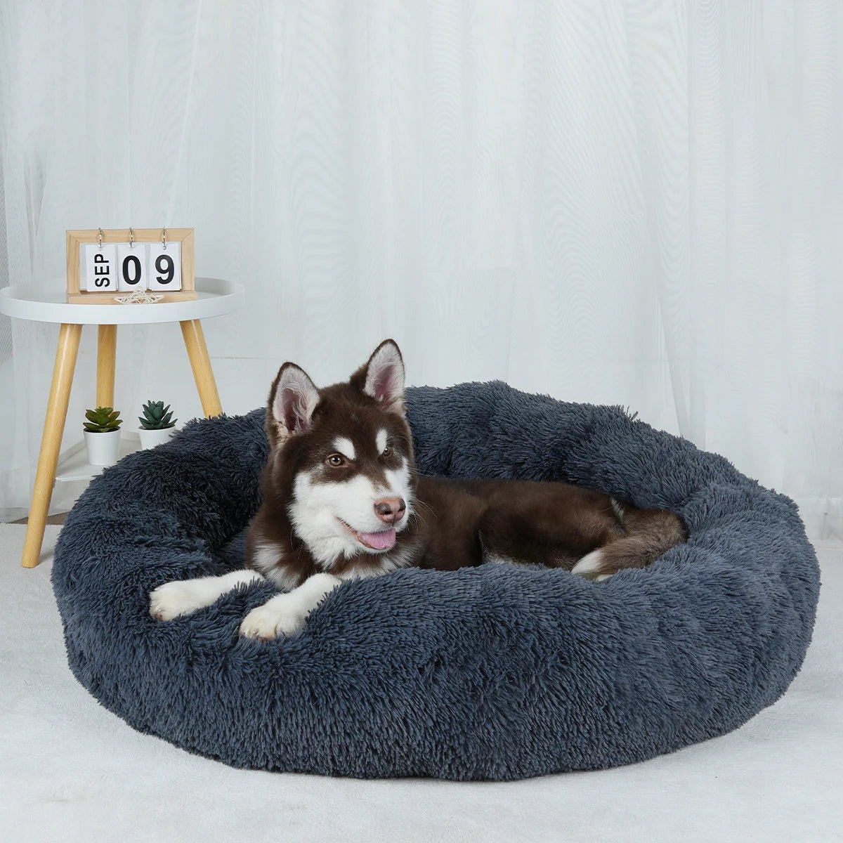 Round Basket Winter Plush Bed for pet